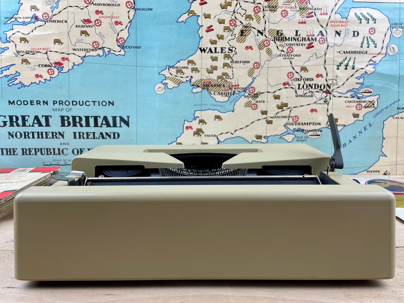 Typewriter, Olivetti Lettera 25