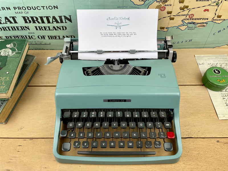 Olivetti Lettera 32 Typewriter