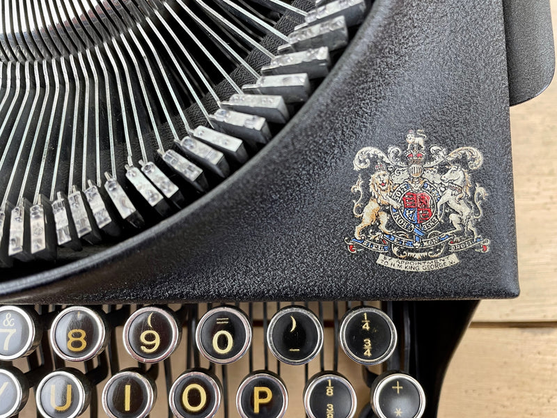 Typewriter, 1943 Imperial The Good Companion No 1