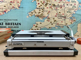 Typewriter, Olympia Traveller de Luxe S