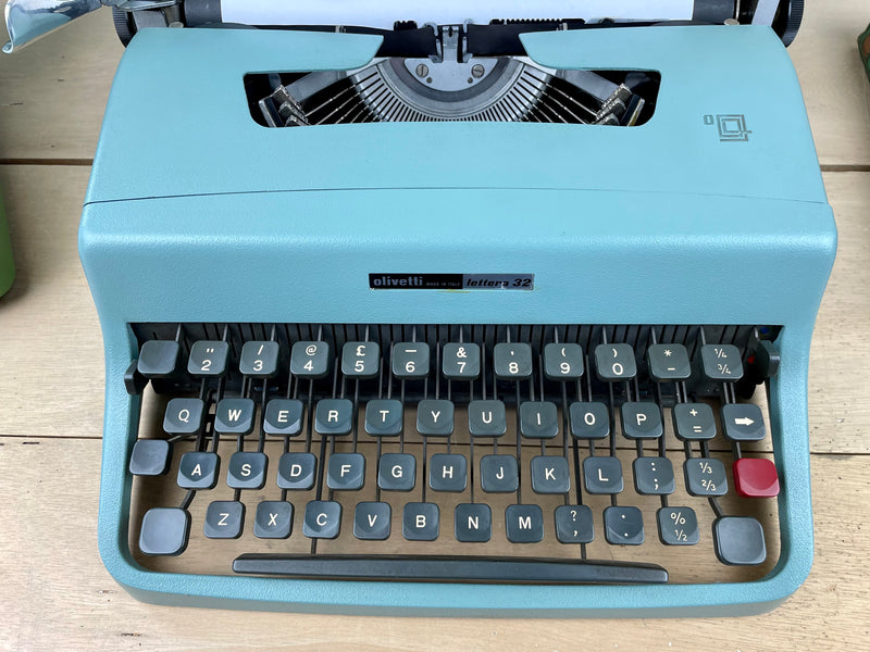 Typewriter, 1967 Olivetti Lettera 32