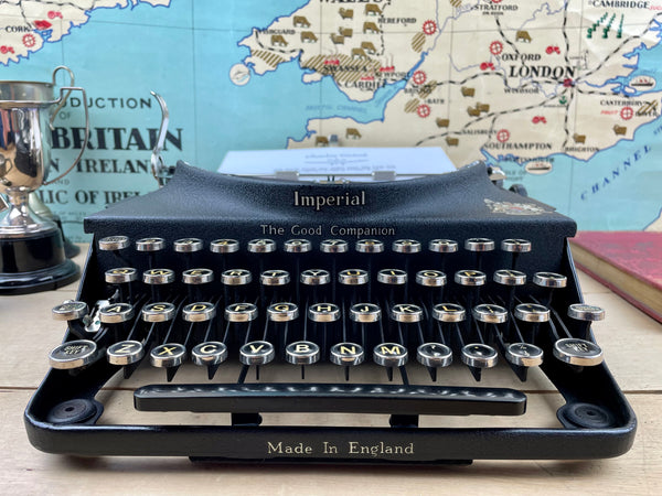 Typewriter, 1943 Imperial The Good Companion No 1