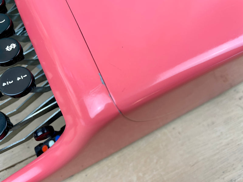 Typewriter, Rare 1960 Pink Olivetti Lettera 22