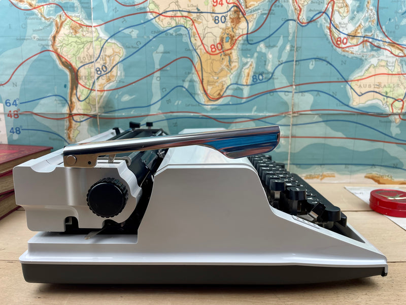Typewriter, Erika 105