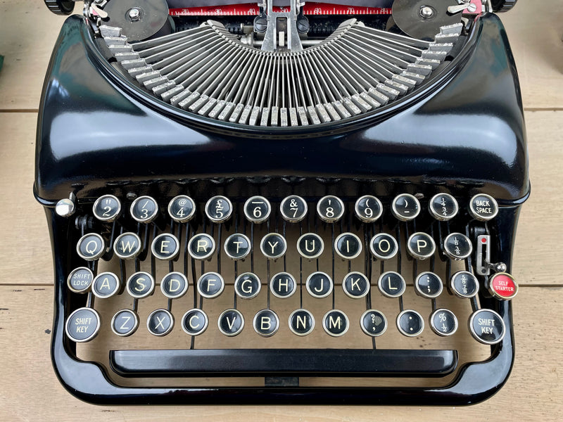 Typewriter, 1937 Remington Victor Streamline
