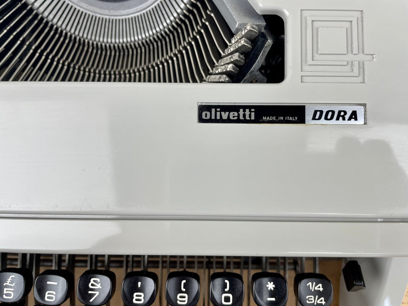 Typewriter, Olivetti Dora - No Carry Case