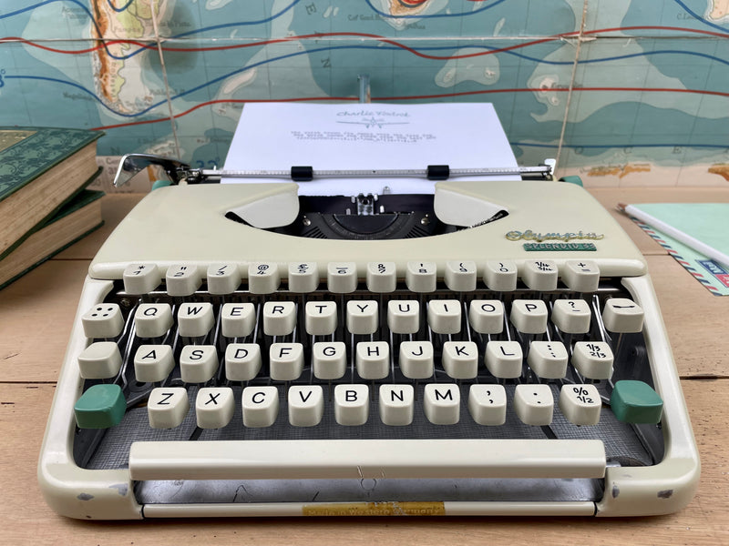 Typewriter, 1964 Olympia Splendid 33