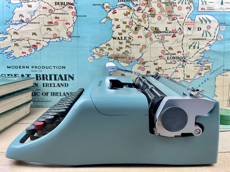 Typewriter, 1966 Olivetti Studio 44