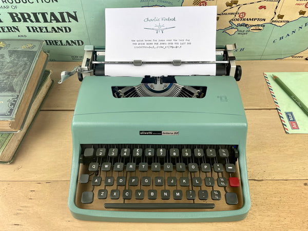 Olivetti Lettera 32 Typewriter