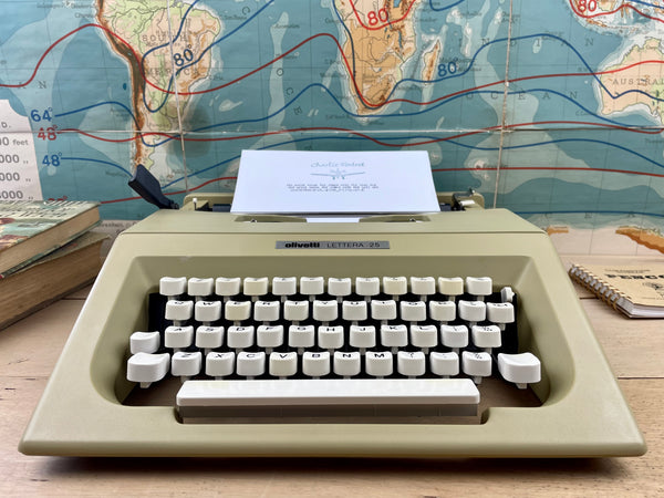 Typewriter, Olivetti Lettera 25