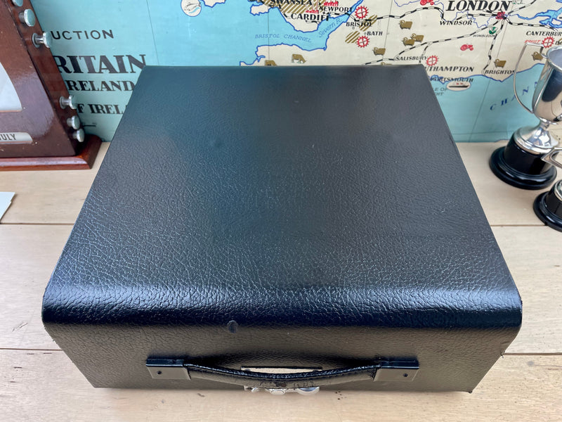 Typewriter, 1946 Imperial The Good Companion No 1