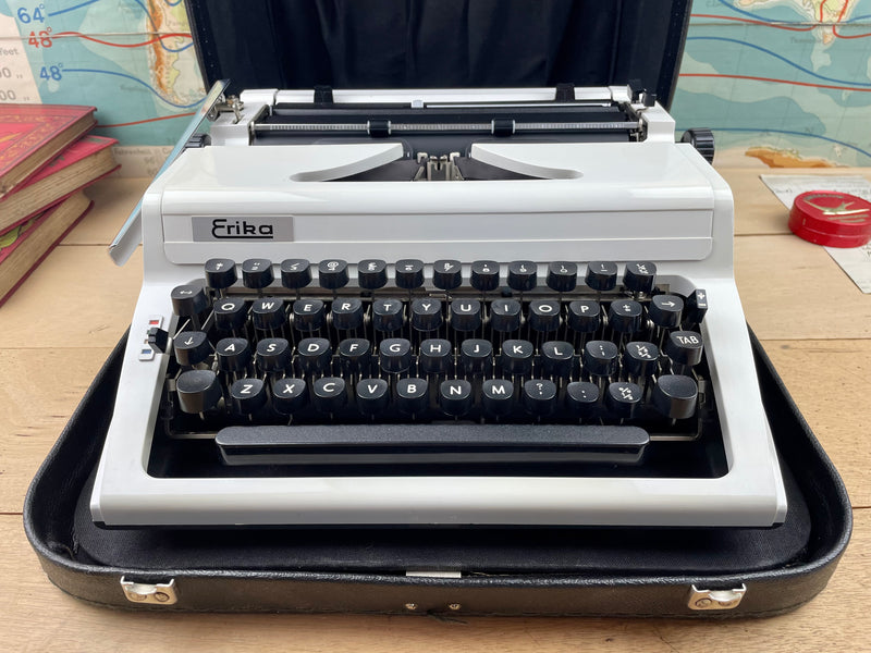 Typewriter, Erika 105