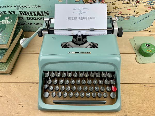 Olivett Studio 44 Typewriter