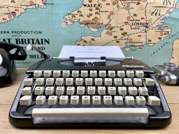 Typewriter, 1966 Olympia Splendid 66