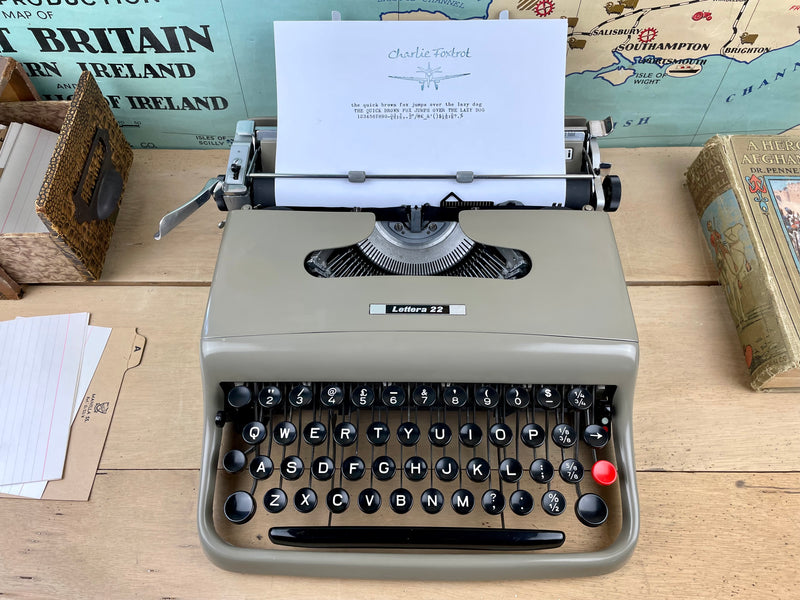 Olivetti Lettera 22 Typewriter