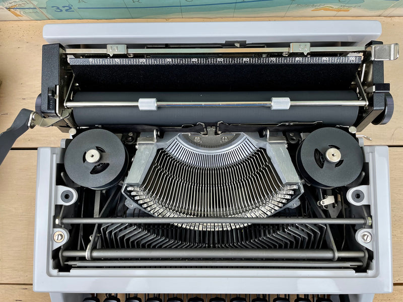Typewriter,  Olivetti Dora