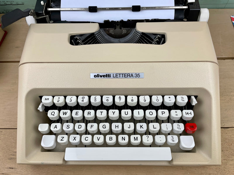 Typewriter, Olivetti Lettera 35