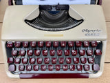 Typewriter, 1959 Olympia Splendid 33