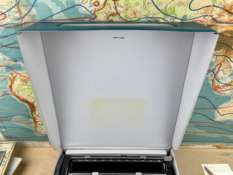 Typewriter,  Olivetti Dora