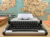 Typewriter, Olympia Traveller de Luxe S