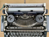 Typewriter, Olympia Traveller de Luxe S