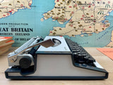 Typewriter, Olympia Traveller de Luxe S