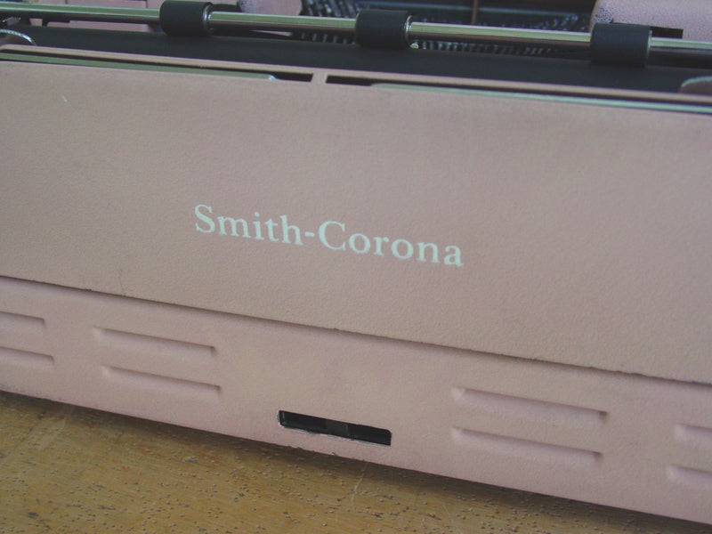 Rare Pink & Cursive Smith Corona " Silent - Super "