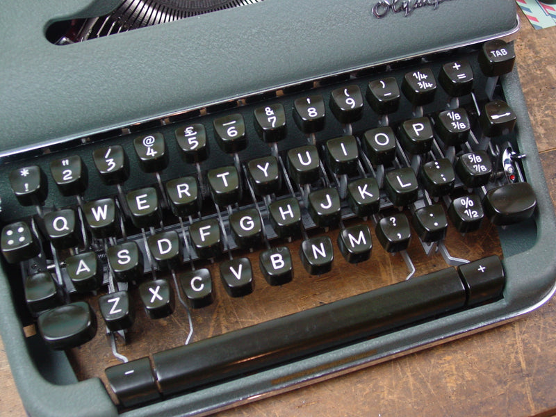 Olympia Olympia SM-7 Grey Typewriter