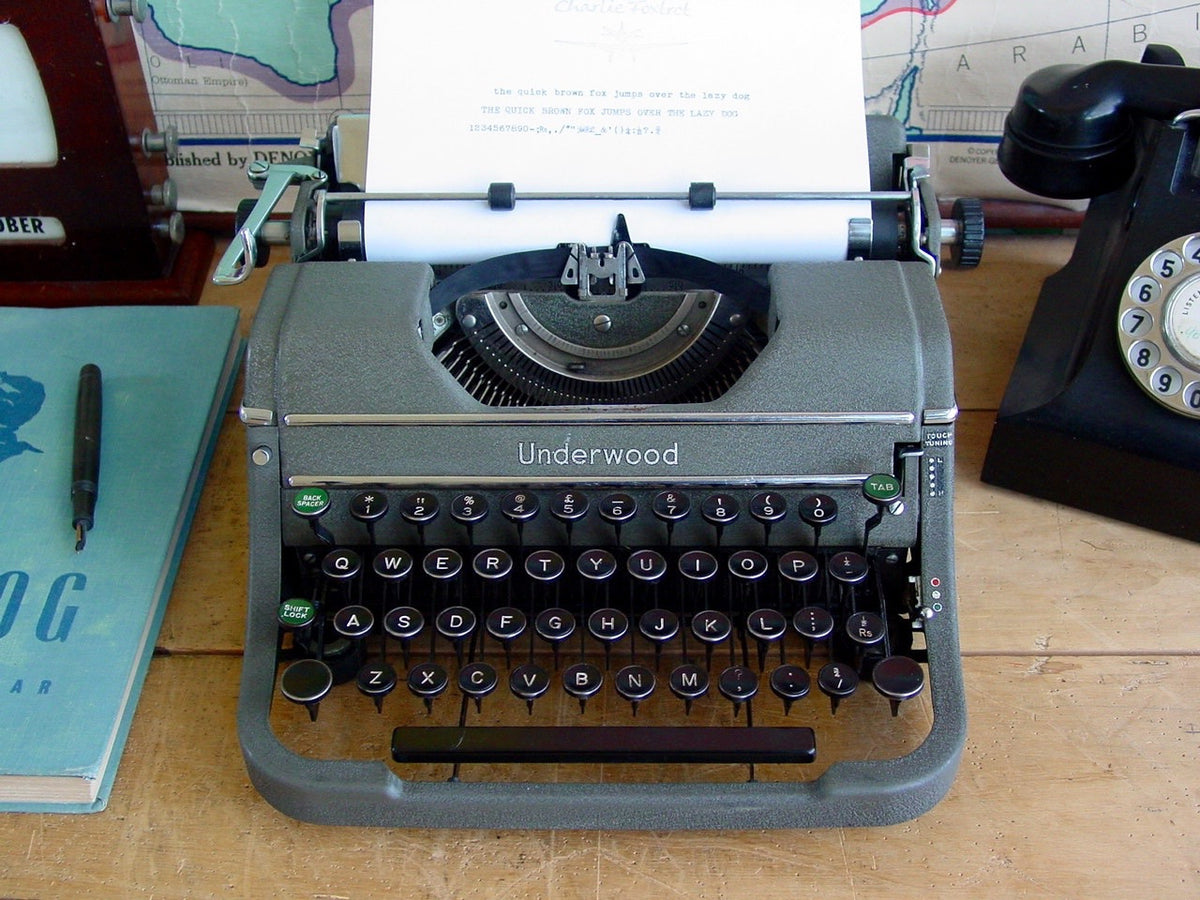 Underwood Champion Portable – Charlie Foxtrot Vintage