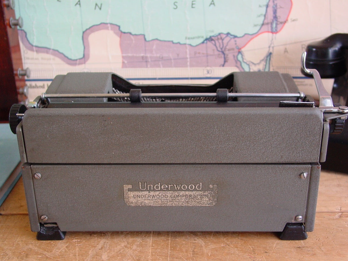 Underwood Champion Portable – Charlie Foxtrot Vintage