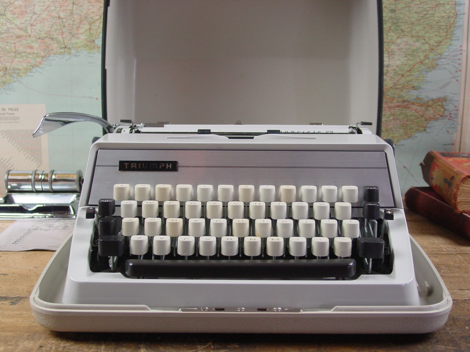 ☆タイプライターgabriele 25ヴィンテージタイプ 西ドイツ アドラー製 ☆タイプライターgabriele 25ヴィンテージタイプ 西ドイツ アドラー製