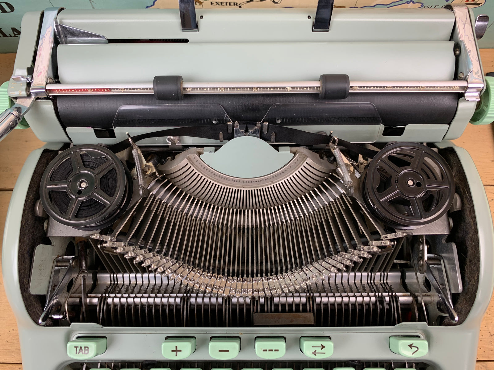 タイプライター　HERMES3000 HERMES 3000 中古タイプライター｜タイプライター専門店の尾河商会