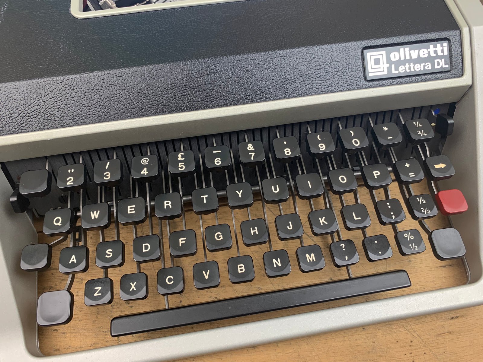 Olivetti Lettera DL – Charlie Foxtrot Vintage