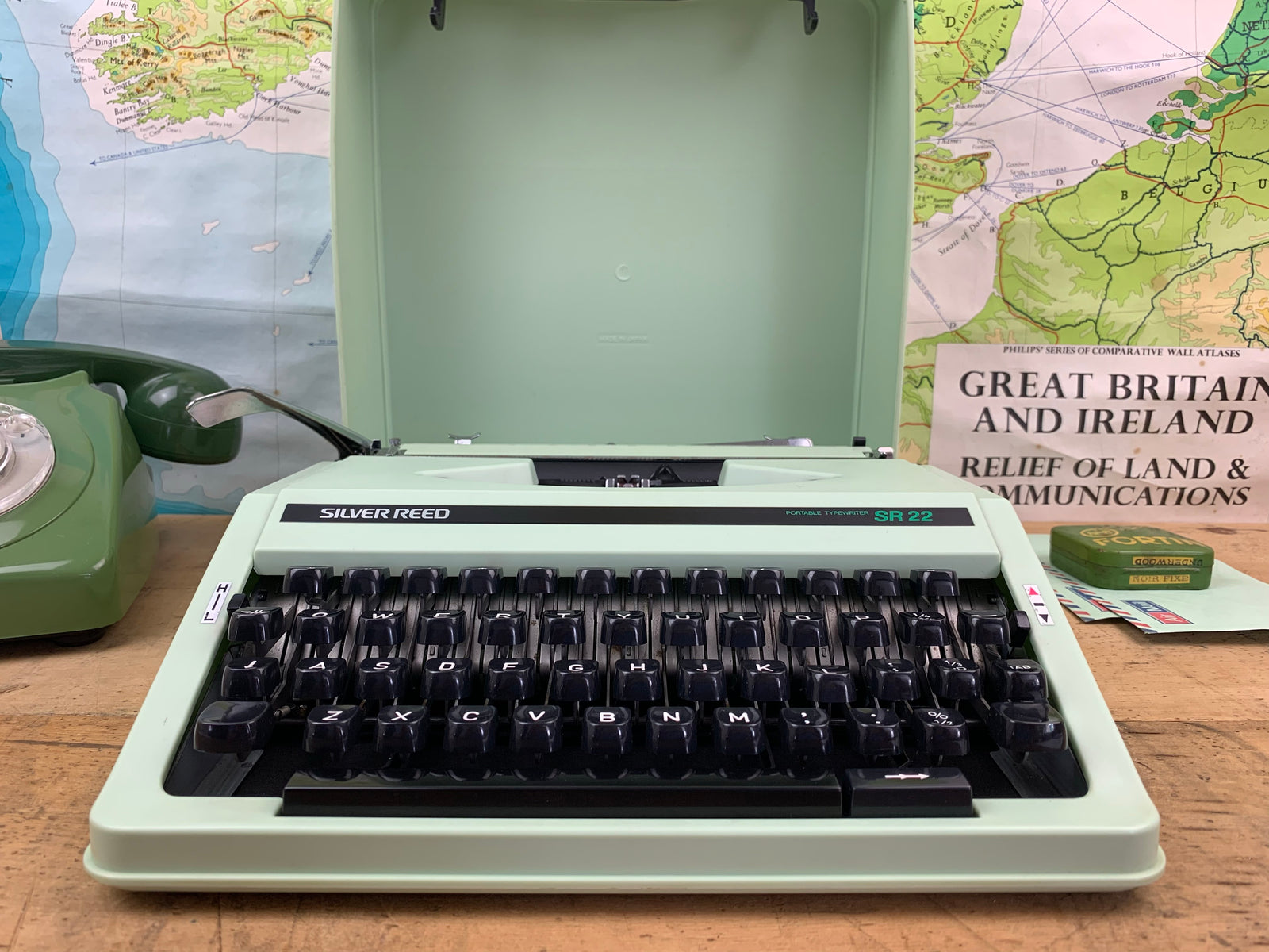 Silver Reed SR22 – Charlie Foxtrot Vintage