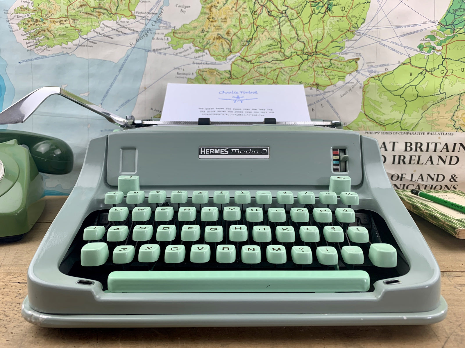 エルメスHermes Media 3 タイプライター Hermes Media – Charlie Foxtrot Vintage