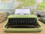 Pistachio Olivetti Lettera 22