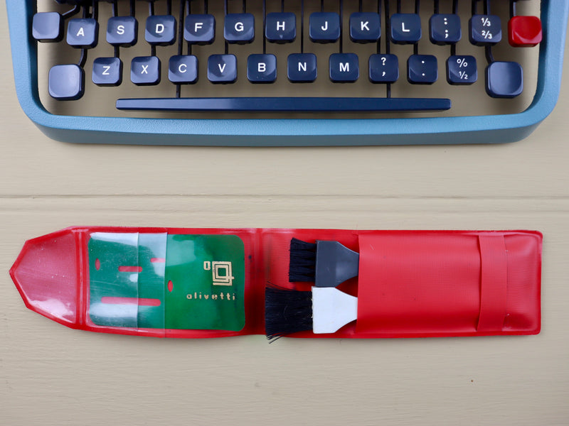 Olivetti Typewriter Brush Set in Pouch with Logo