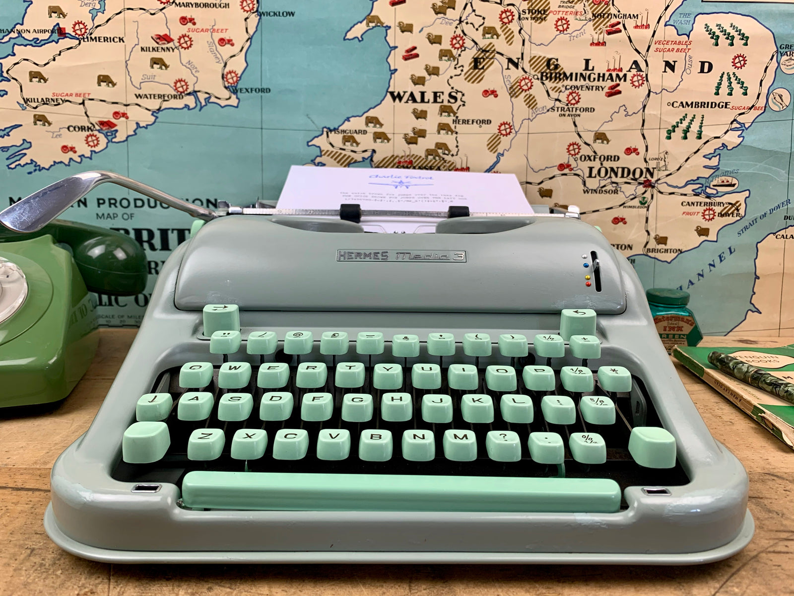 Hermes Media 3 – Charlie Foxtrot Vintage