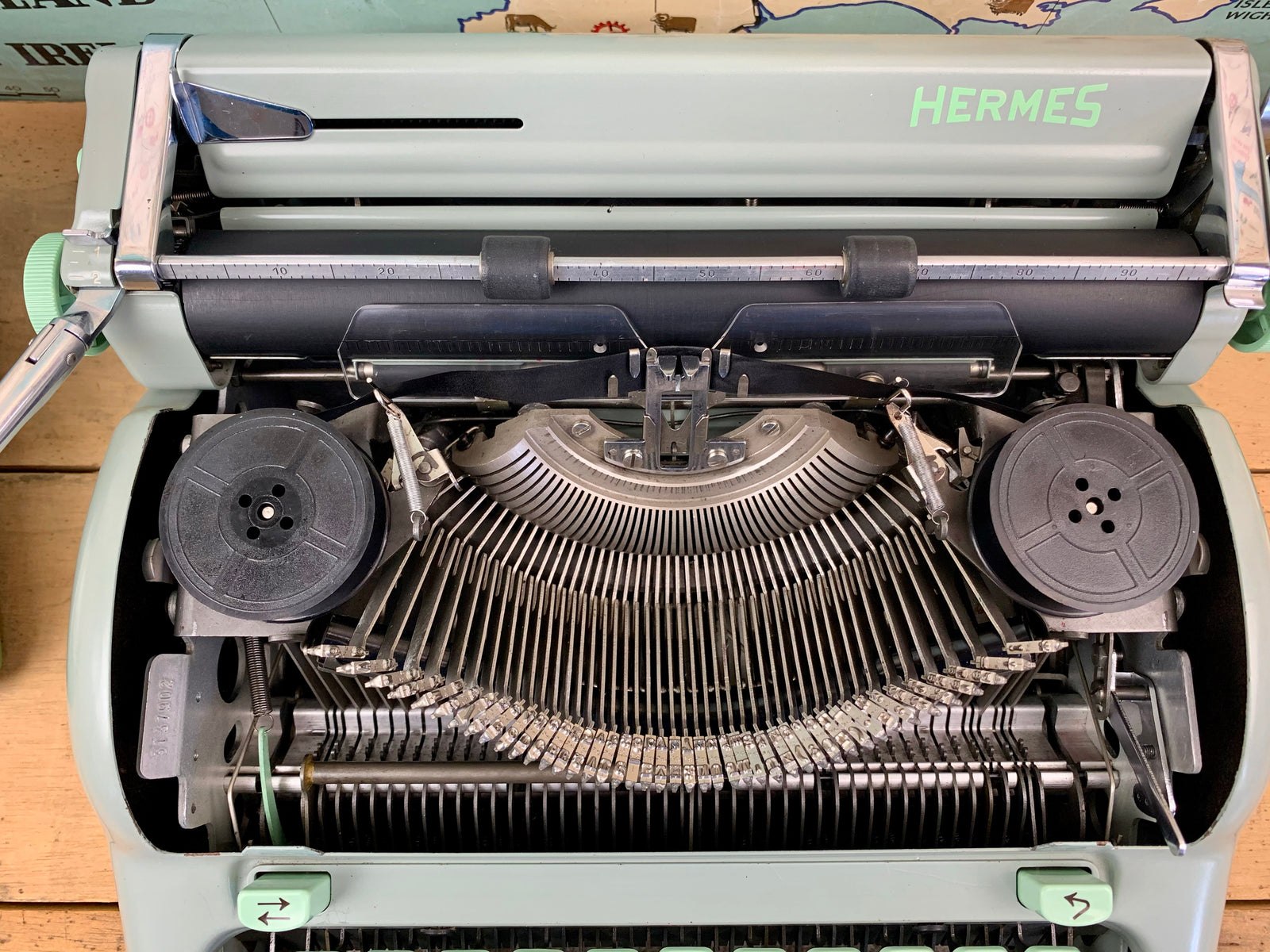 Hermes Media 3 – Charlie Foxtrot Vintage