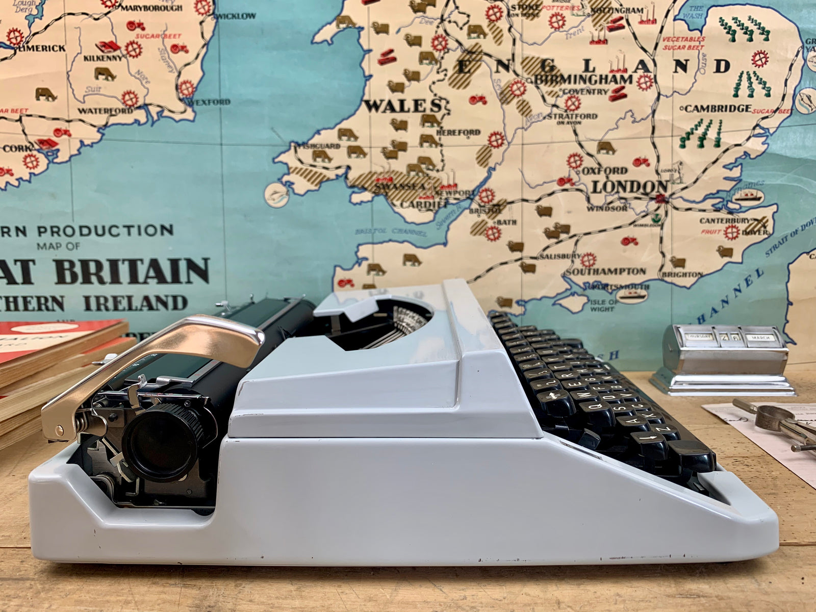 Silver Reed 250 – Charlie Foxtrot Vintage